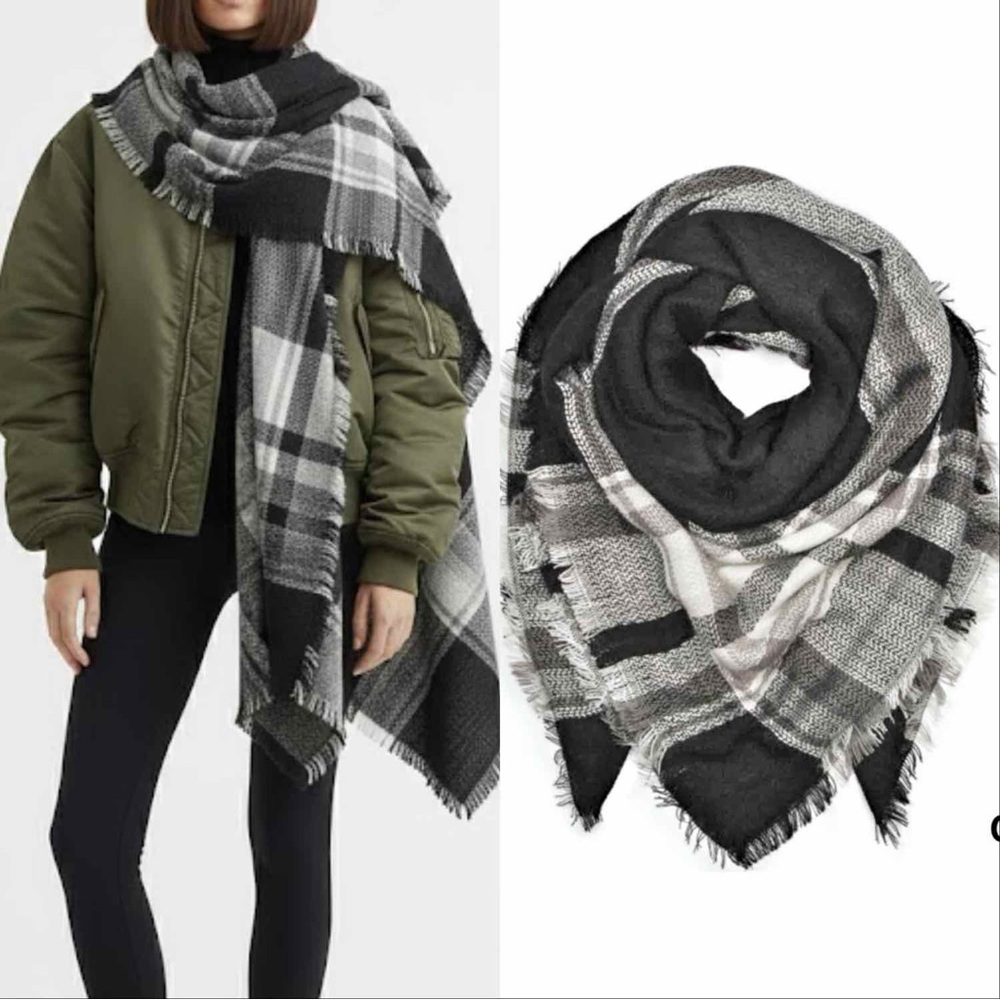 Oversized Blanket Scarf Black White Plaid Tartan Fringe Wrap Shawl - Picture 2 of 5